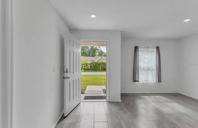 22 ROUND TREE Drive Gallery 4