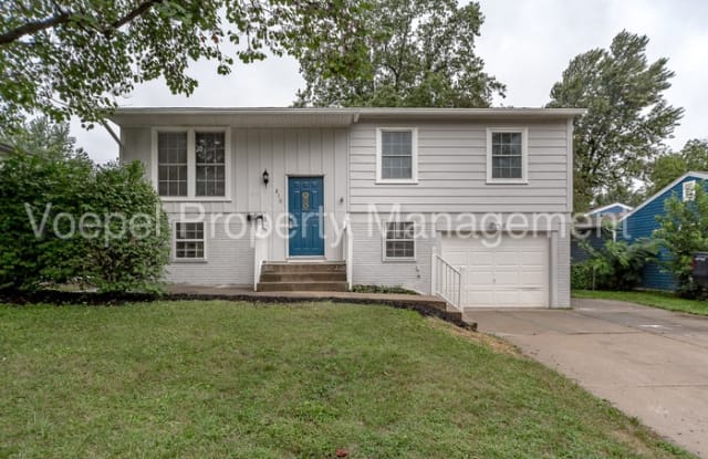 810 North Susquehanna Ridge - 810 E Susquehanna Rdg, Independence, MO 64056