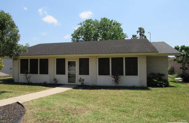 5626 JACK NICKLAUS - 5626 Jack Nicklaus Drive, Palm Valley, TX 78552