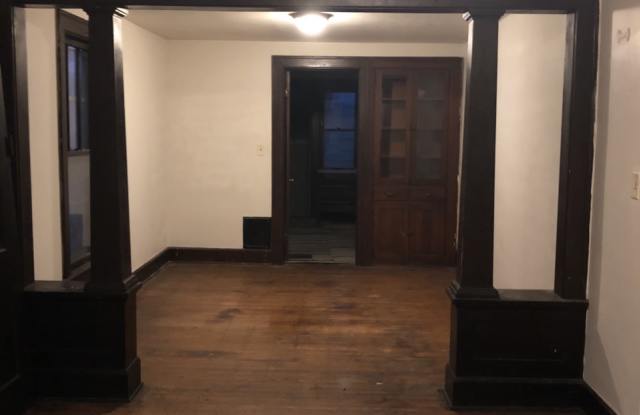 1361 N Lasalle St Gallery 3