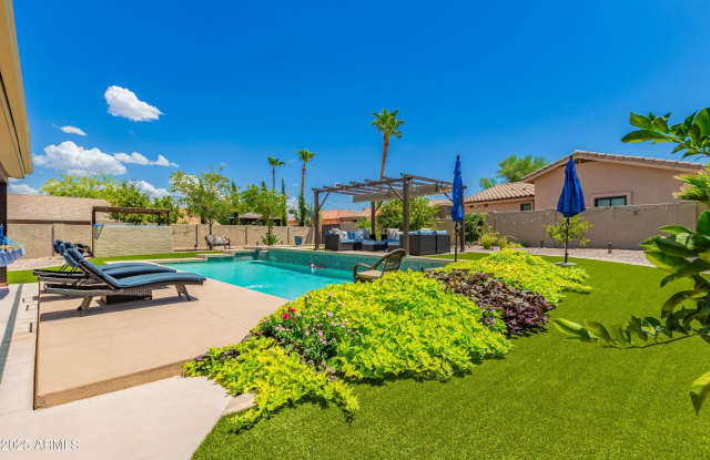 Gorgeous 3 bedroom/2 bath Single Level Home! Private Pool/Spa, RV Gate, Separate Garage/Workshop photos photos