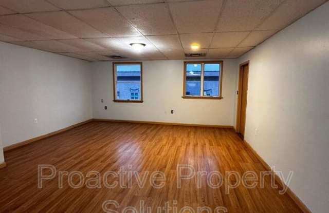 1820 Sanderson Ave photos photos