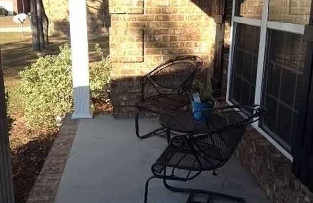 Beautiful 3 bedroom, 2 bath home is located in the Crossing Subdivision!! Gallery 4