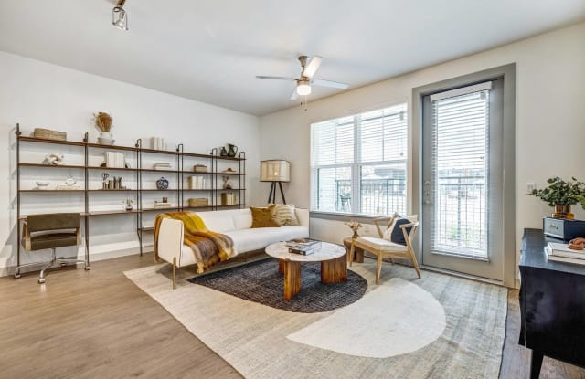 Laurel Apartments Gallery 4
