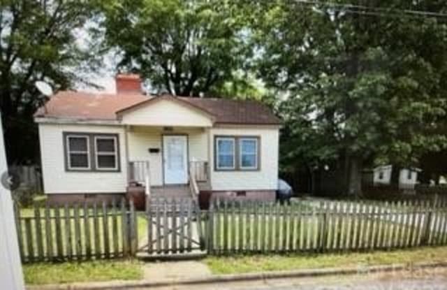 219 Troutman Avenue - 219 Troutman Avenue, Mooresville, NC 28115