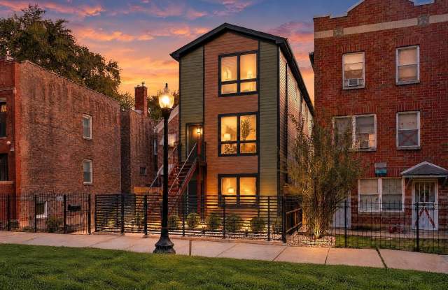2307 S Marshall Boulevard Gallery 2