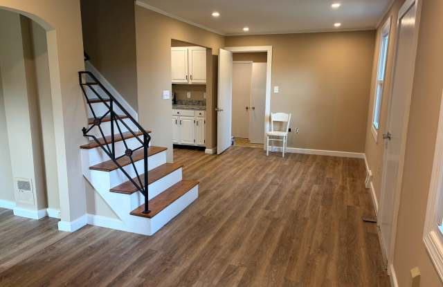 1204 N BAILEY Road Gallery 4