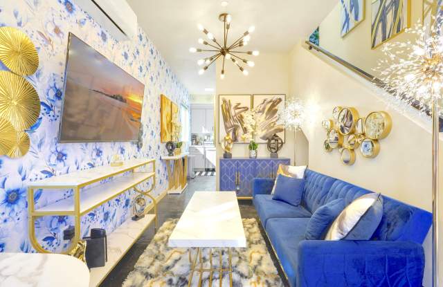 8453 Langdon Ave photos photos