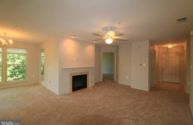 12000 AMBER RIDGE Circle unit: A-102 Gallery 2