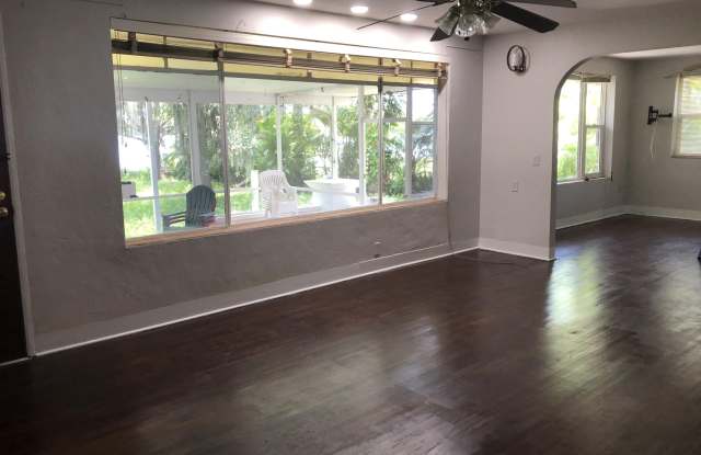 67 W North Shore Avenue Gallery 3