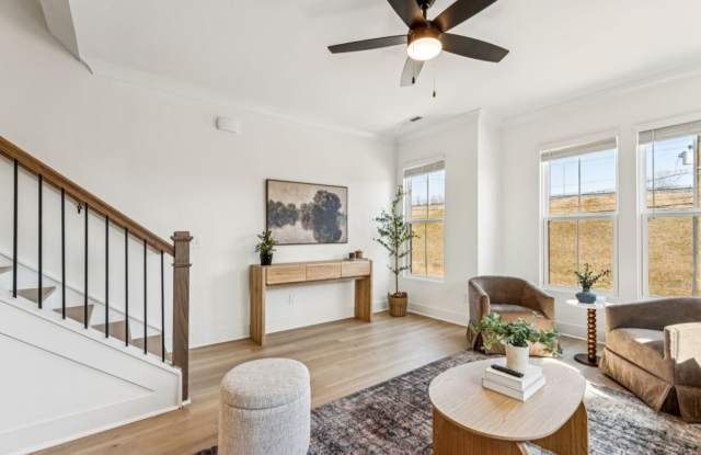 2 BR/2.5BA | Modern Townhome| 2-Car Garage + rooftop terrace Gallery 3