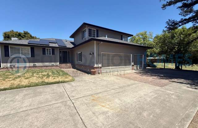 Spacious 5BR Novato Home at End of Private Drive!  A/C!  Solar!  FOUNDATION photos photos