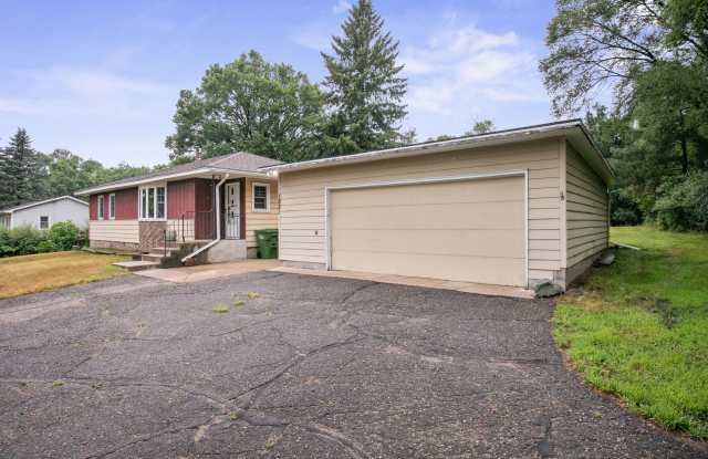 Available Sept 01 in Andover: 3bd 1ba 2car garage Large Corner Lot $1,995.00 plus utilities photos photos