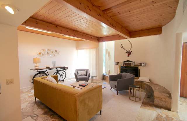 1801 Notre Dame DR NE Gallery 2