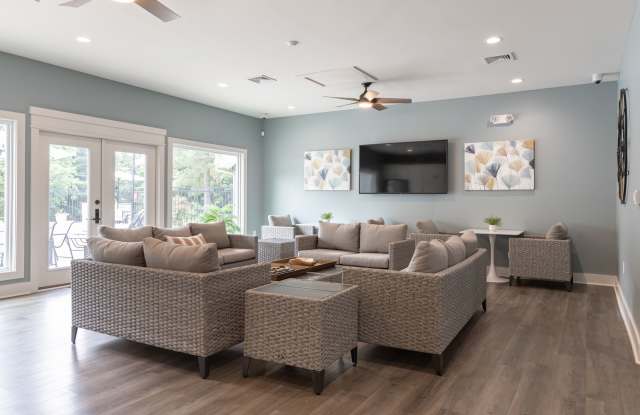 Hickory Woods Apartments Gallery 3
