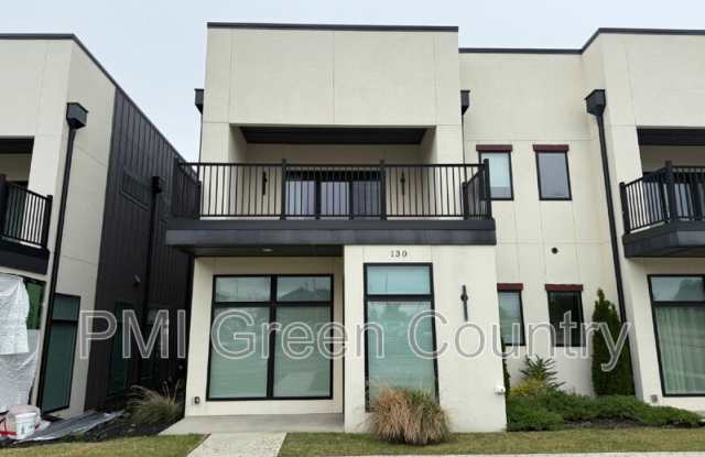 130 East Elgin Street photos photos