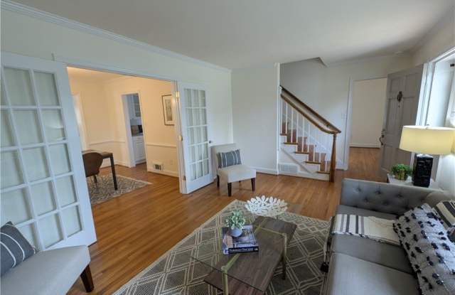 4708 Bromley Lane Gallery 2