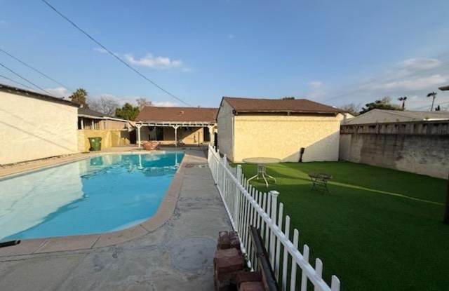 Charming 3-Bedroom Home in the Heart of North Hollywood photos photos