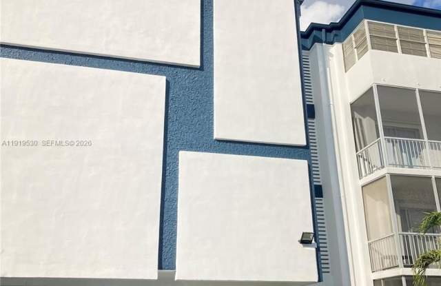 9159 SW 77th Ave photos photos