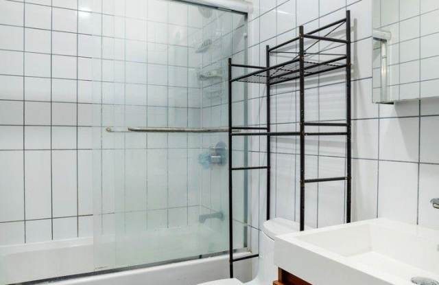 1078 Park Place Gallery 3