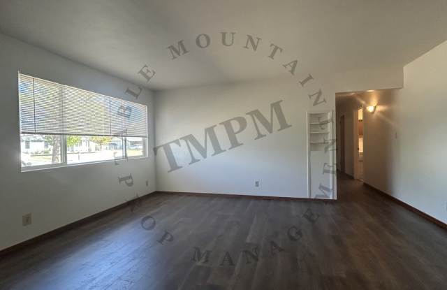 679 Siskiyou Gallery 4