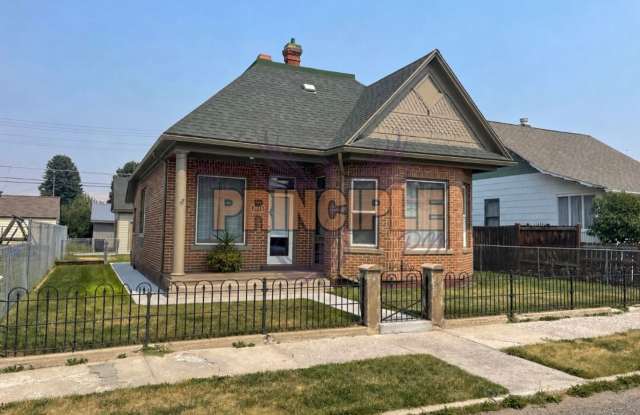 Charming  one bedroom cottage on the flats. photos photos