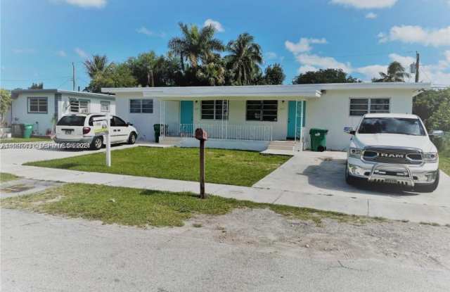 1340 NW 102nd St photos photos