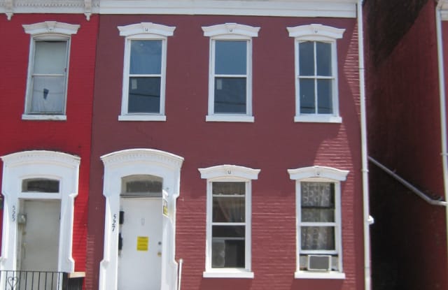 1st Floor, 2 Bedroom 1 Bath, Parking- York City SD photos photos