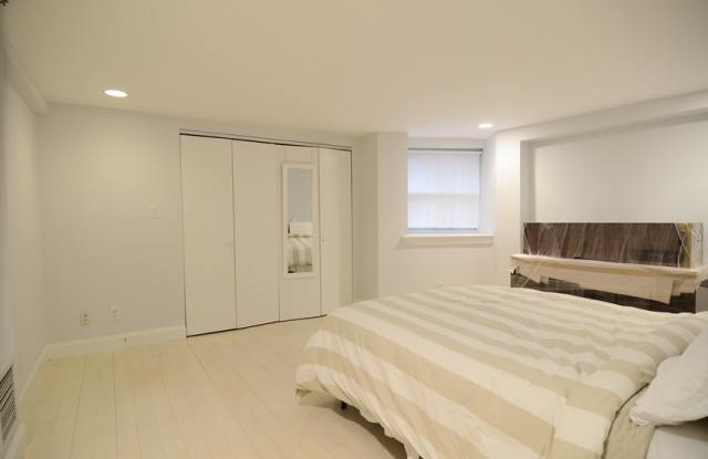 220 East 5th Street Gallery 4
