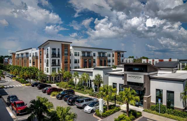 Mirrorton Apartments photos photos