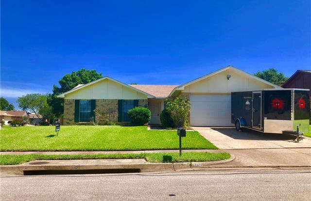 3701 Pinewood Street - 3701 Pinewood Street, Bedford, TX 76021
