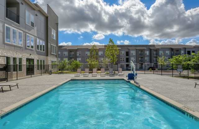 Sunstone Apartments Gallery 2