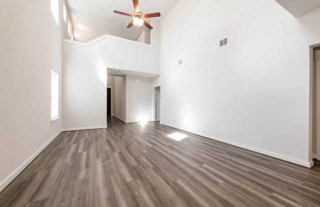 16903 Alturas Avenue Gallery 4