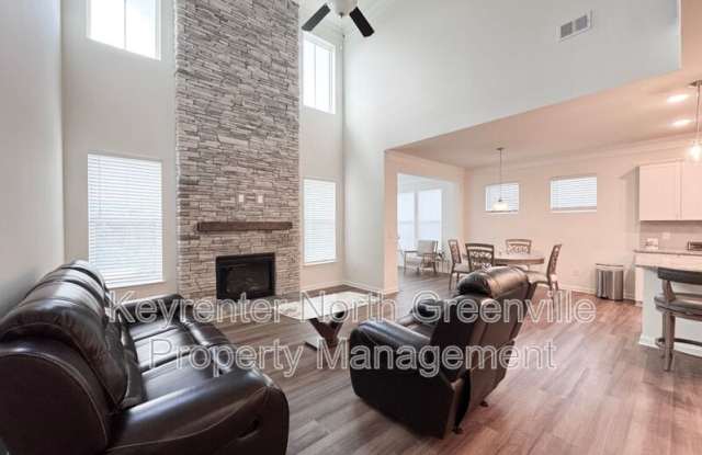 612 Columbus Cir Gallery 3