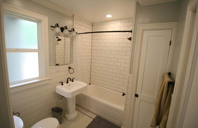 Shawnee Place - 143 Gallery 2