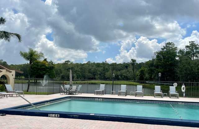 GOLF COURSE VIEW | 2 BED / 2 BATH | WASHER & DRYER INCLUDED | FREE MANAGEMENT COMPANY APPLICATION photos photos