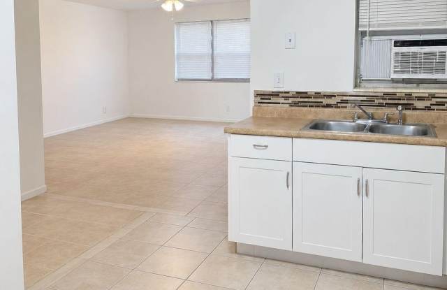 3800 SW 2nd Court Gallery 4