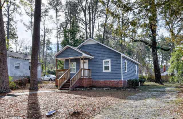 2 Bed/1 Bath just minutes from Augusta University and Surrey Center, featuring granite countertops, stainless steel appliances, and a private yard. photos photos