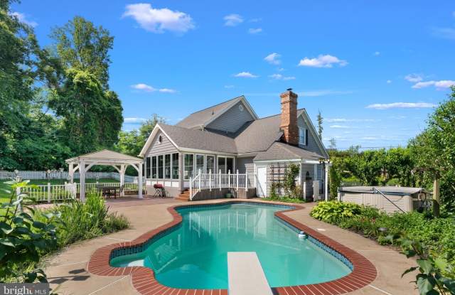 7020 VENUS Court photos photos