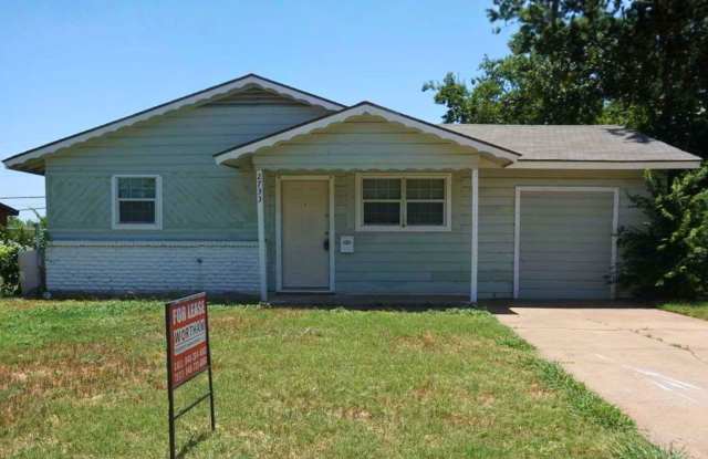 Recently Remodeled 3 Bed 1.5 Bath Home In Lynwood West! photos photos
