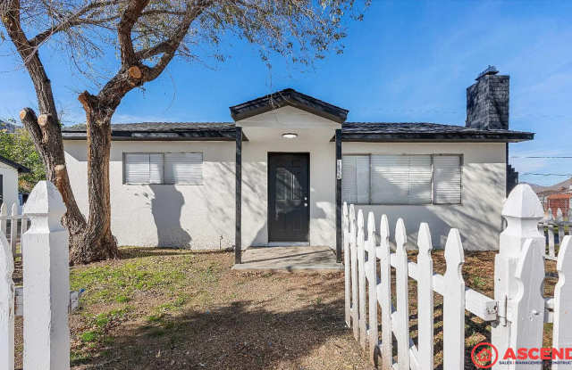 Move-In Ready 2BR Home in Lake Isabella Area – Trash & Sewer Paid, Pets OK! Gallery 4