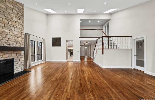 1 Yale Drive Gallery 1