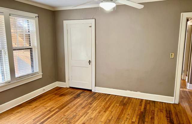 FOR RENT! - 4 Bedroom, 2 Bath West End Home - 1123 Flint Street, Jonesboro, AR 72401