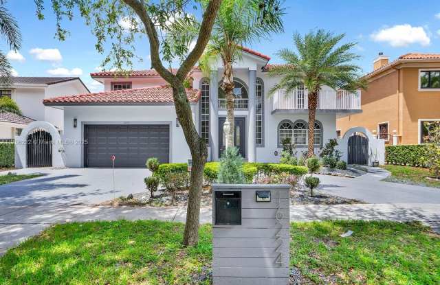 16224 NW 82nd Pl - 16224 Northwest 82nd Place, Miami Lakes, FL 33016