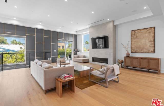 656 California Ave photos photos
