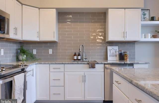 213 JACKSON Street unit: 11 photos photos