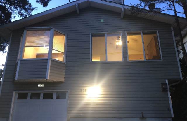 1808 N 80th - 1808 North 80th Street, Seattle, WA 98103