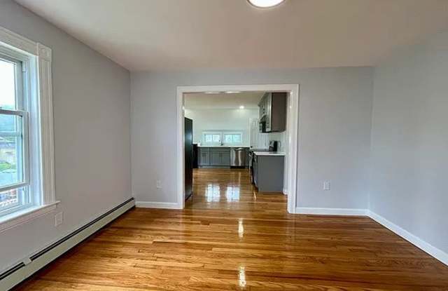 6 Bromfield St # 3 Gallery 4