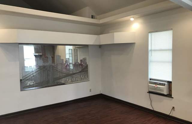 1815 W 11th St. Gallery 2