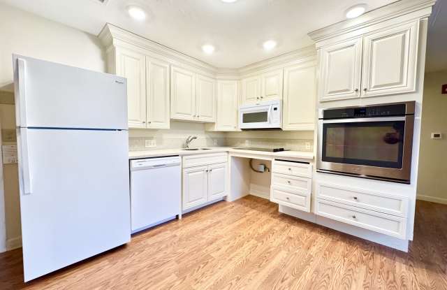 Caroline Street photos photos